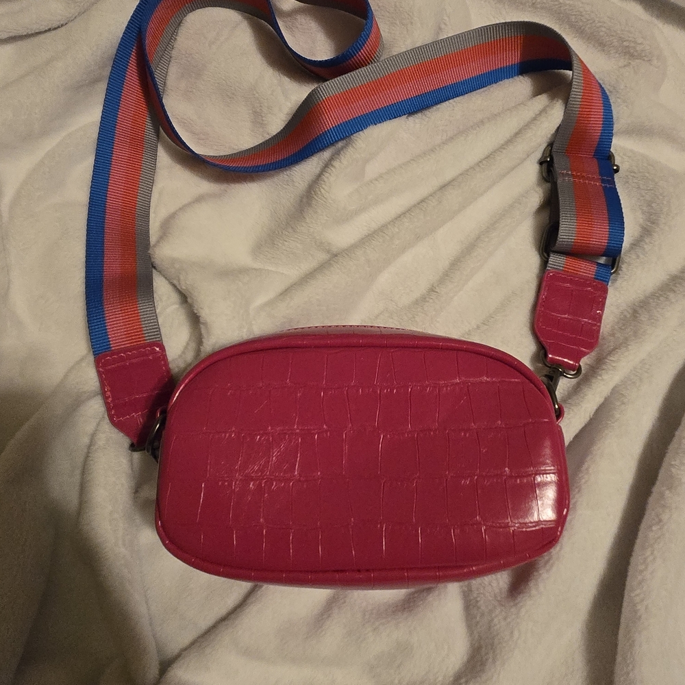 Montana West Bright Pink Croc-Embossed Crossbody with Multicolor Webbed Strap - Picture 3 of 6